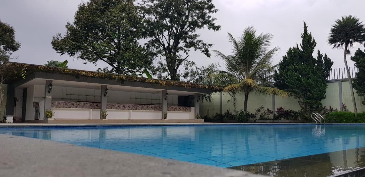 Nite & Day Mdc Puncak - Gadog Hotel Bogor Exterior foto